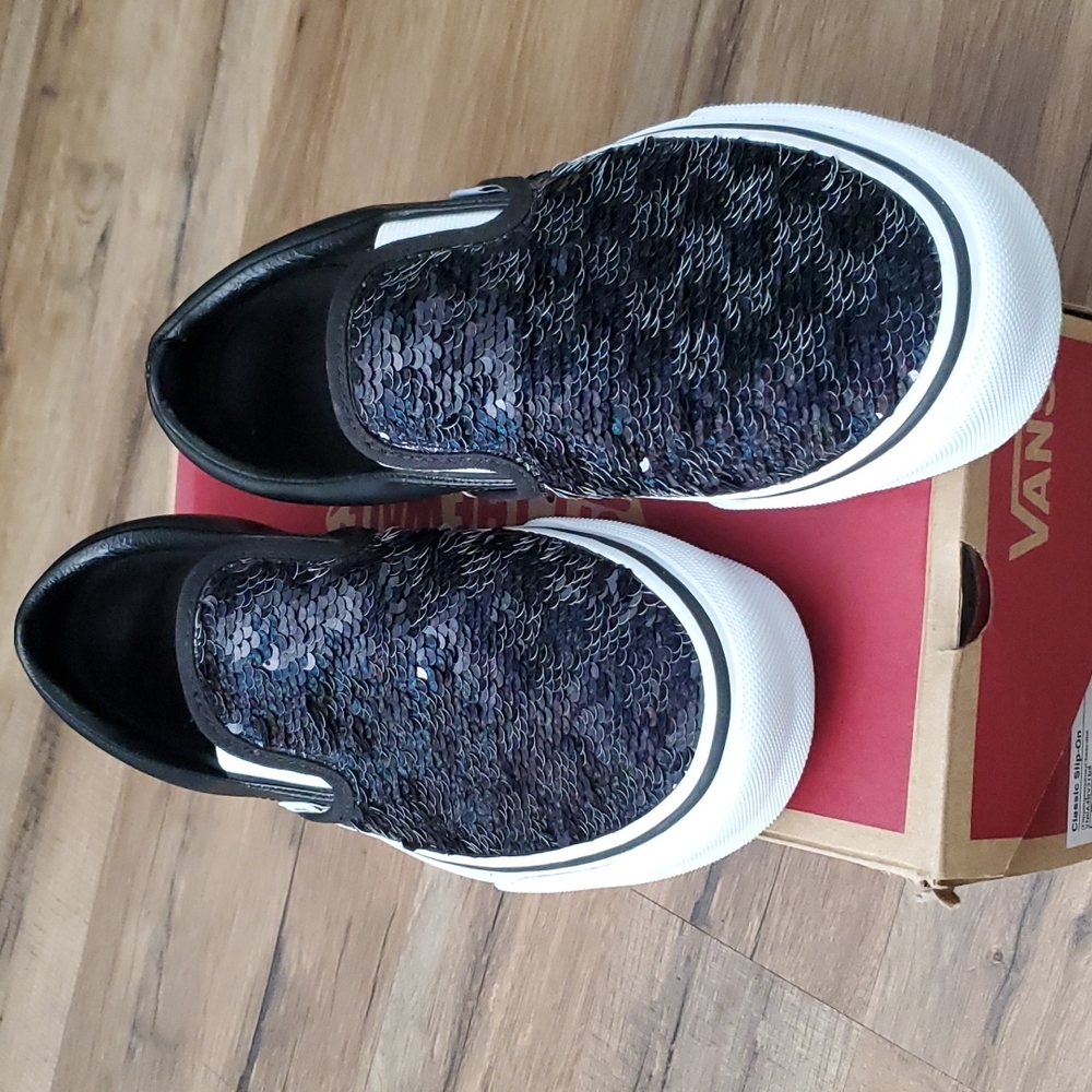Sequin Van